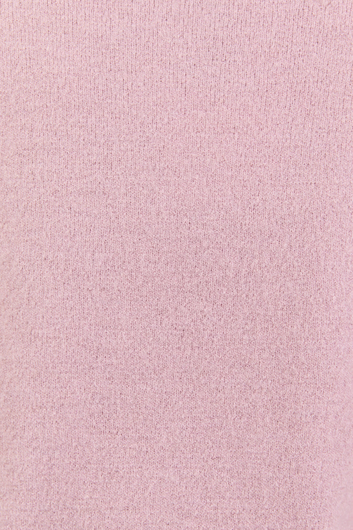 Solid light pink color swatch