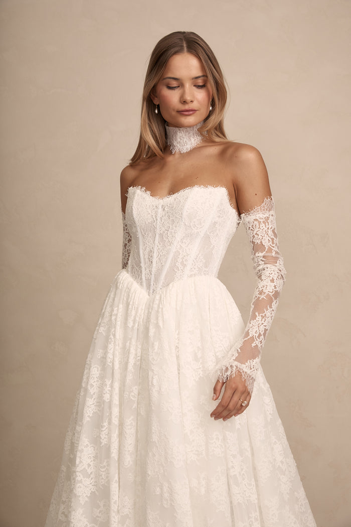 CHANTILLY CHOKER