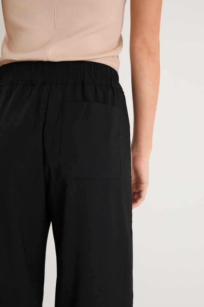 Confidant Black Crepe Camel Side Stripe Wide Pants