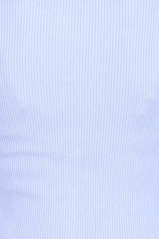 Close up of ribbed textured blue fabric.
col_pattern