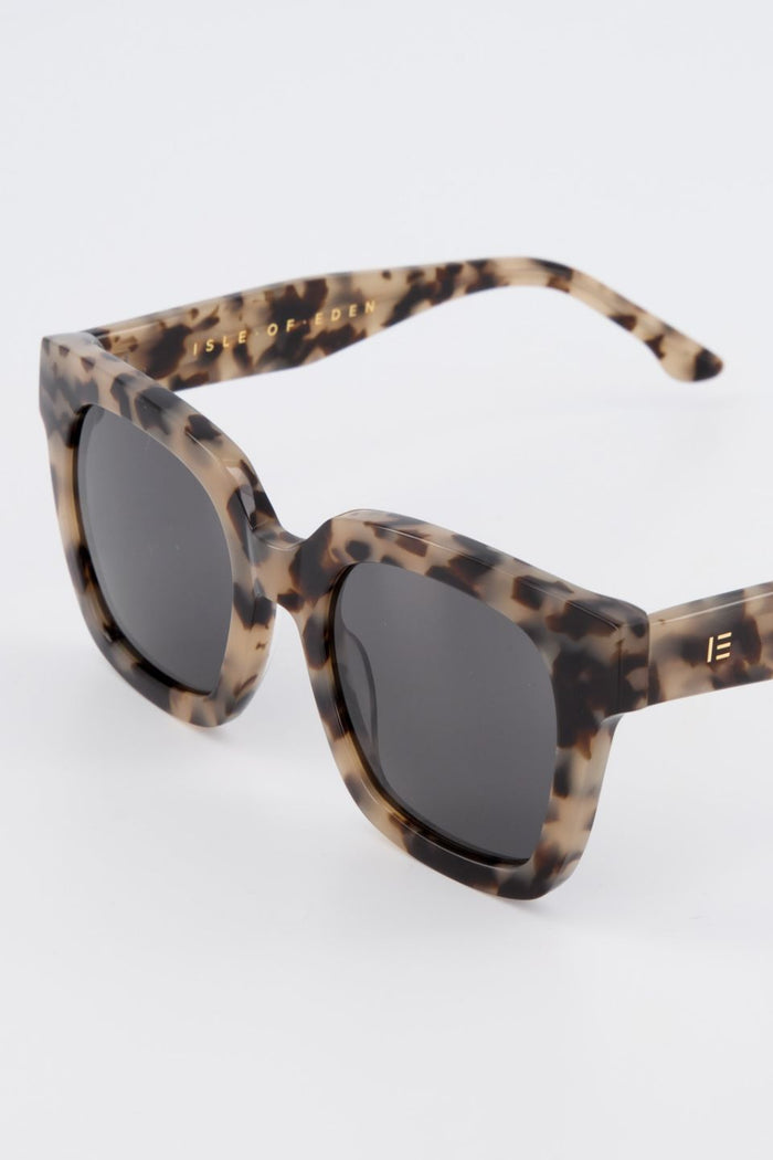 Maleika White Tortoise Sunglasses ACC Glasses - Sunglasses Isle of Eden