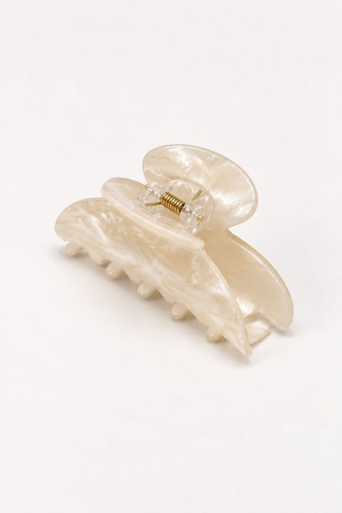 Pearl Acrylic Claw Clip