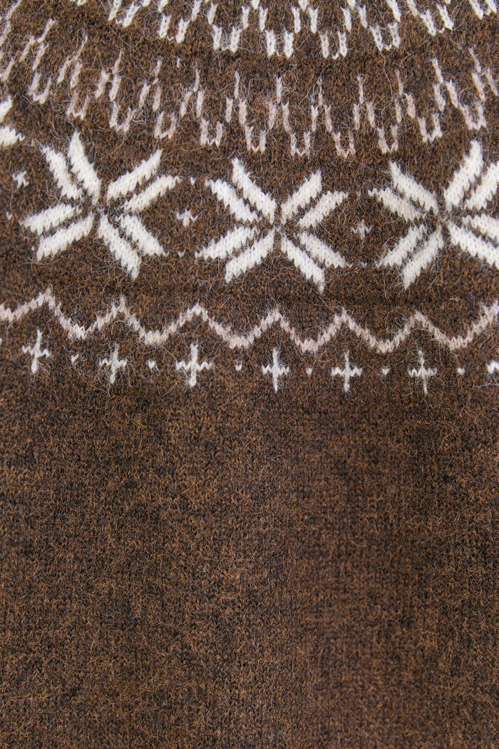 Brown fabric with white geometric pattern
col_pattern